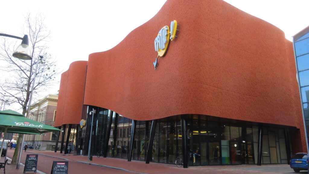 Foto van een gebouw van Pathé!