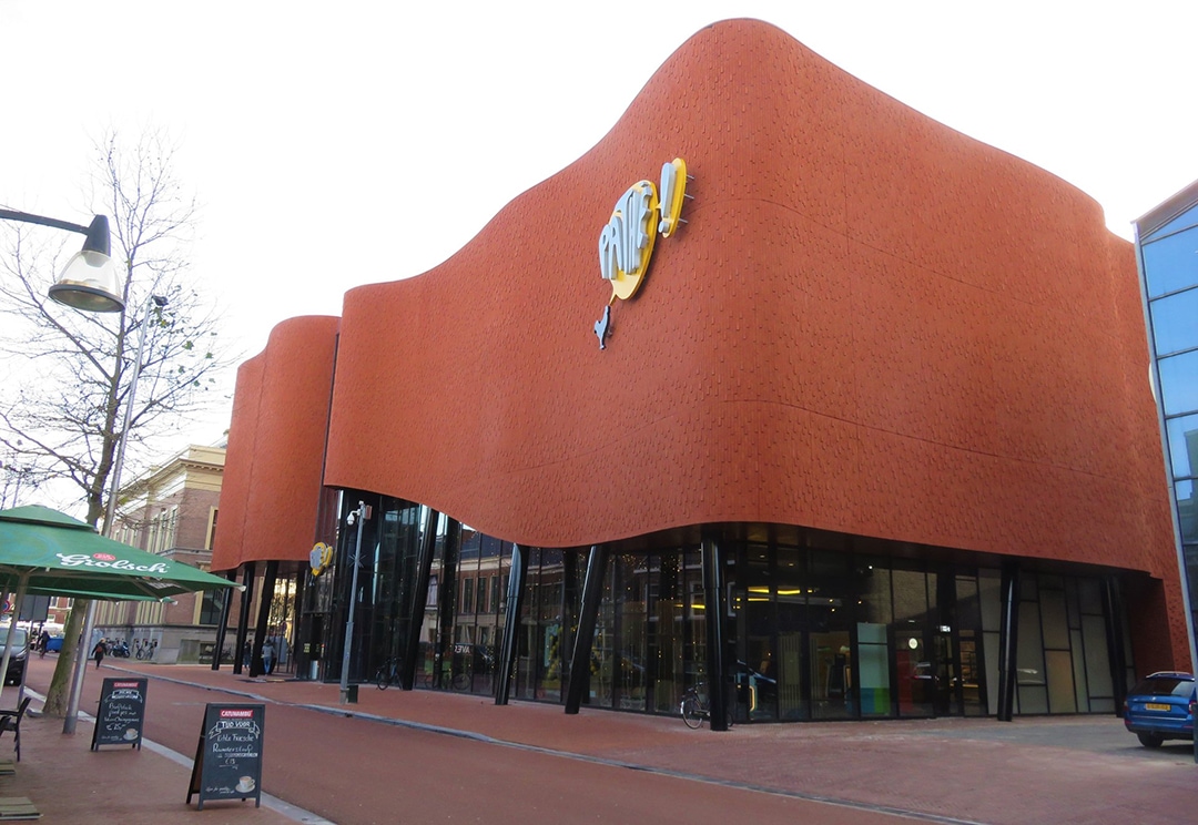 Een bedrijfspand van Pathé!